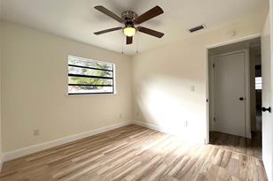6430 Summit Dr - Photo 23