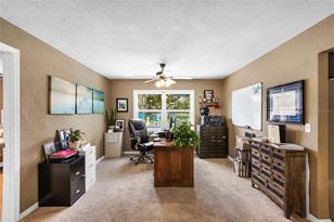 1028 W Indian Oaks - Photo 19