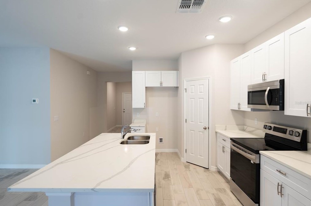 1795 15th St, Orange City FL  32763-3110 exterior