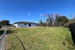 1301 Bailey Ave, Deltona, FL 32725