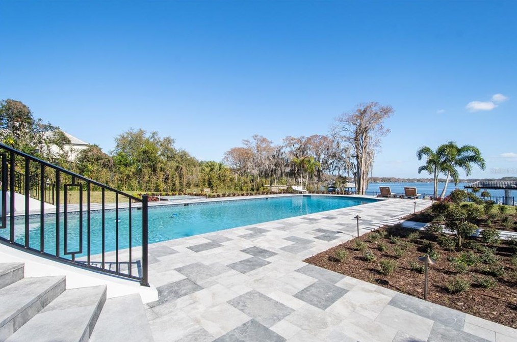 570 Manor Rd, Maitland FL  32751-5760 exterior