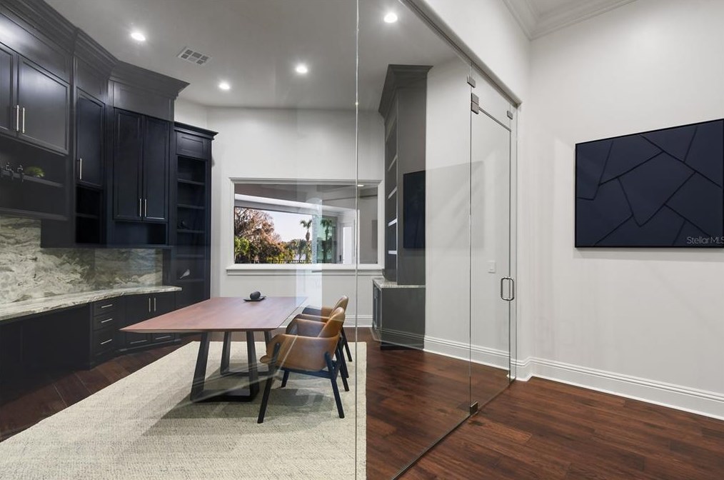 570 Manor Rd, Maitland FL  32751-5760 exterior