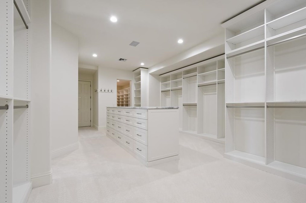 570 Manor Rd, Maitland FL  32751-5760 exterior