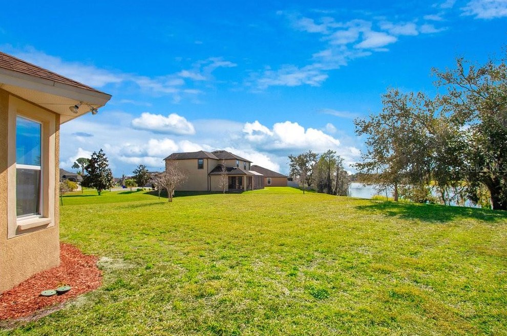 2327 Sebago Dr, Lakeland FL 33805-8005 exterior