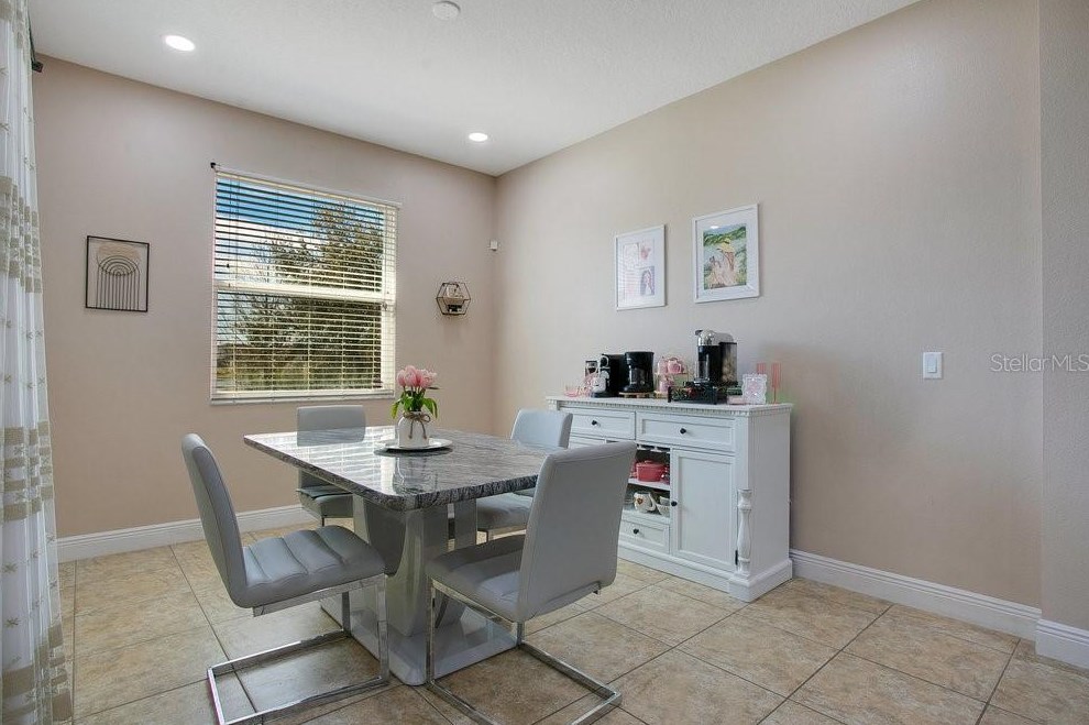 2327 Sebago Dr, Lakeland FL 33805-8005 exterior