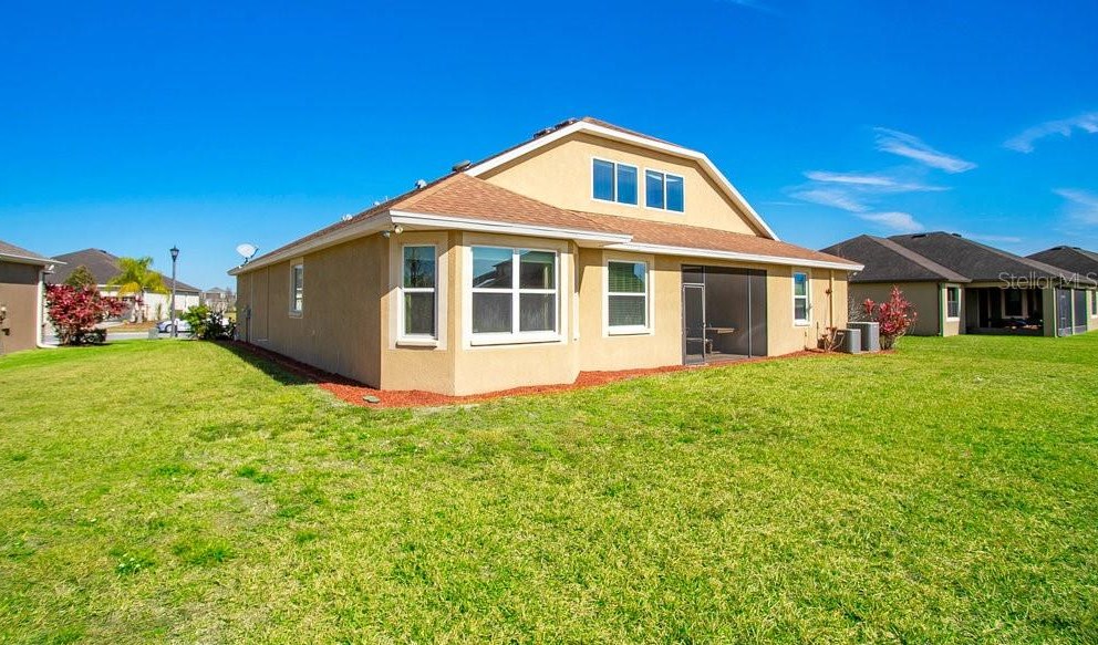 2327 Sebago Dr, Lakeland FL 33805-8005 exterior