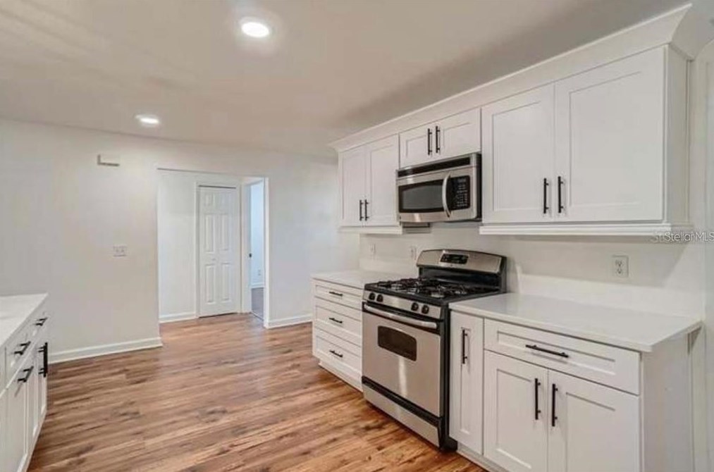 7643 Wethersfield Dr, Orlando FL  32819-5009 exterior
