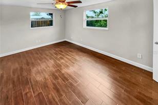3735 Darlington Rd, Tarpon Springs, FL 34691