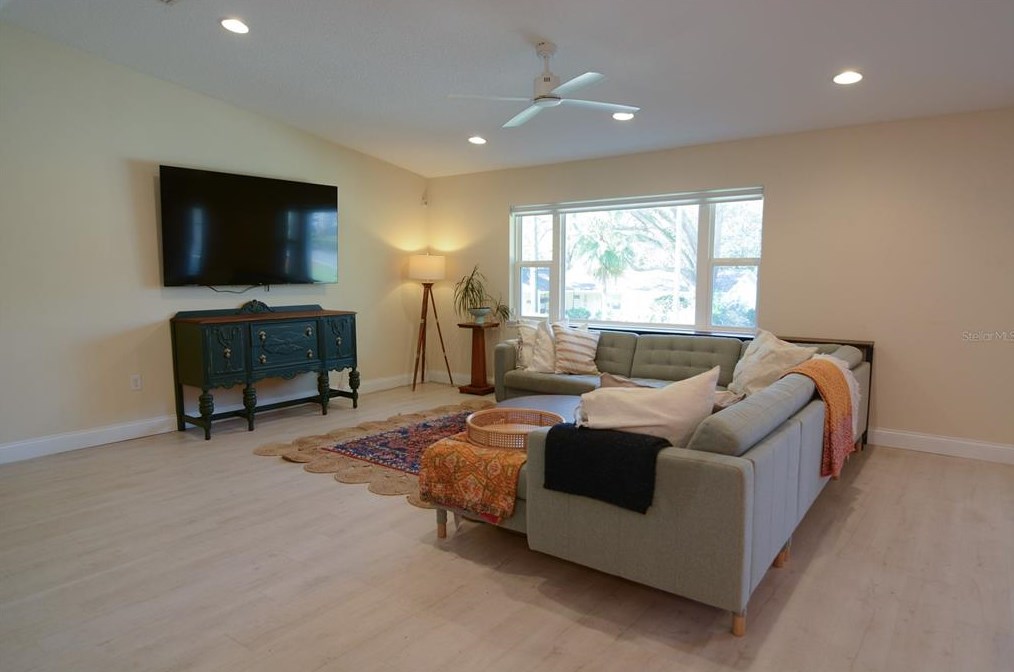 2361 Dartmouth Rd, Deland FL  32724-8406 exterior