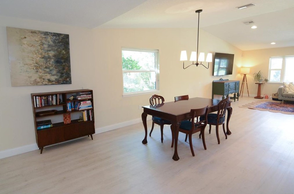 2361 Dartmouth Rd, Deland FL  32724-8406 exterior