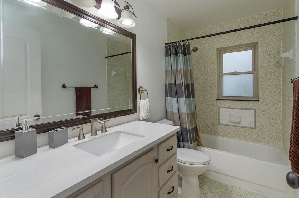 644 Glenview Dr, Winter Garden FL  34787-2206 exterior