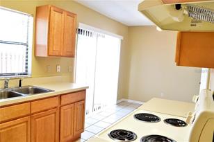 6231 Yorktown Dr - Photo 3