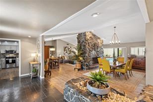 211 N Timbercove Circle - Photo 9