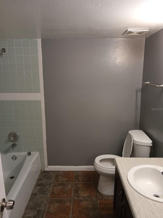 2424 Lemontree Ln, Orlando FL  32839-1066 exterior