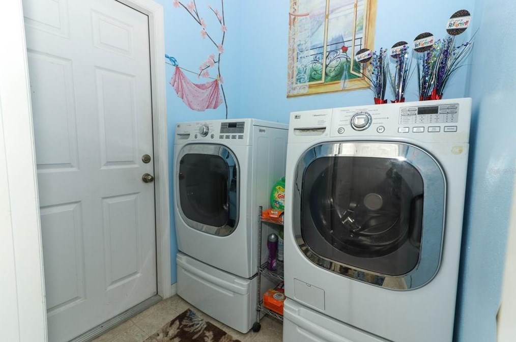 4927 Adair Oak Dr, Orlando FL 32829-8224 exterior