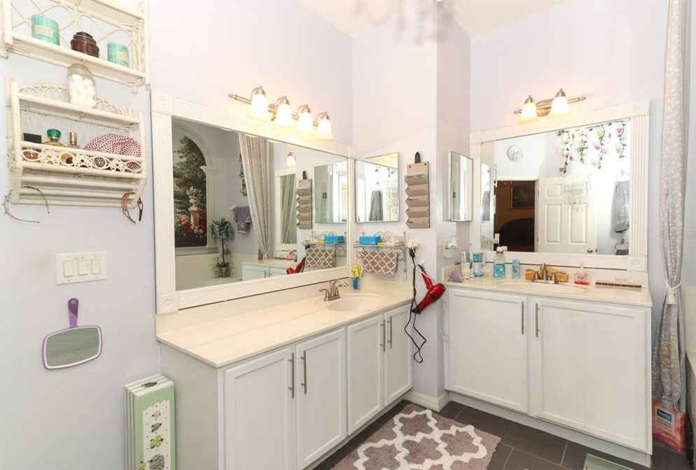 4927 Adair Oak Dr, Orlando FL 32829-8224 exterior