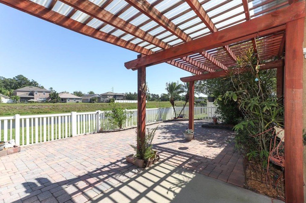 4927 Adair Oak Dr, Orlando FL 32829-8224 exterior