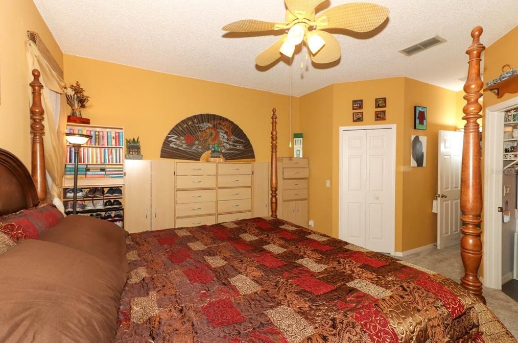 4927 Adair Oak Dr, Orlando FL 32829-8224 exterior