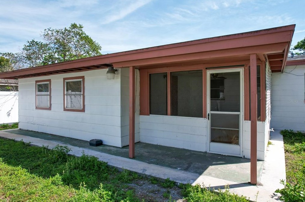 1220 Helen St, Apopka FL  32703-6813 exterior