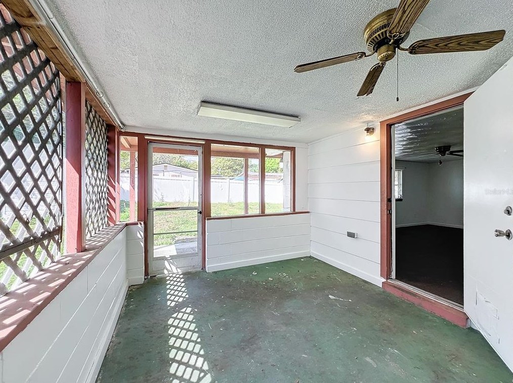 1220 Helen St, Apopka FL  32703-6813 exterior