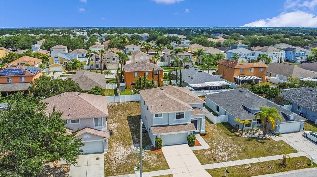 12716 Longcrest Dr, Riverview FL 33579-4001 exterior