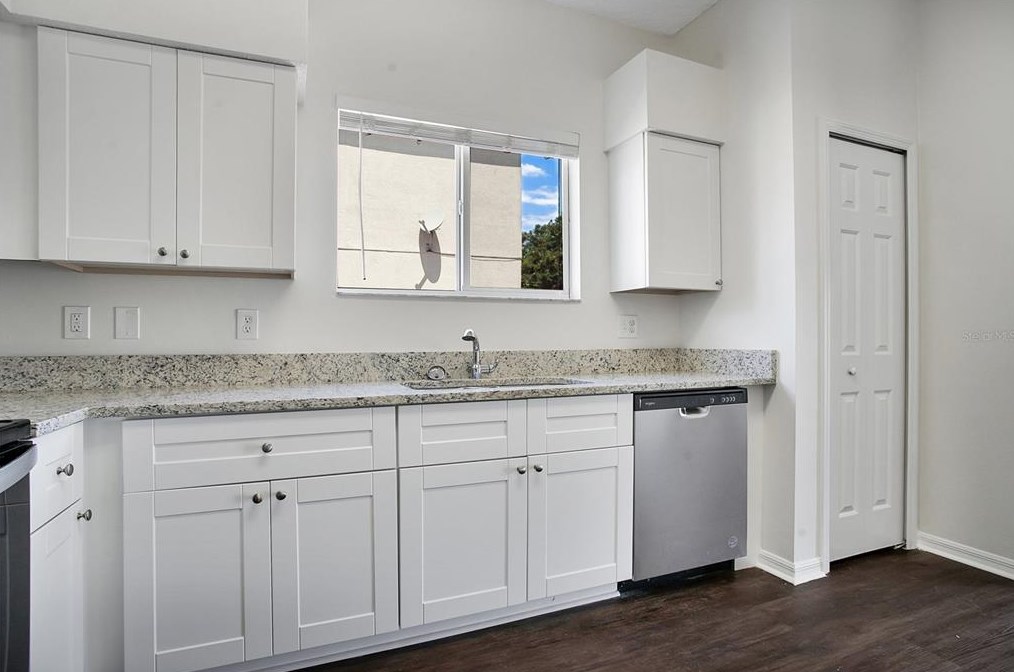 12716 Longcrest Dr, Riverview FL 33579-4001 exterior