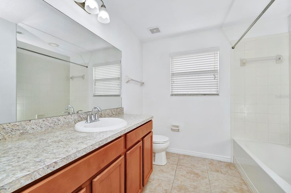 2821 Adelaide Ct, Orlando FL 32824-4289 exterior