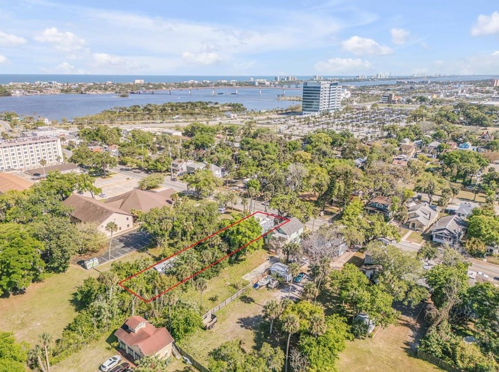 204 Fairview Ave, Daytona Beach FL  32114-2106 exterior