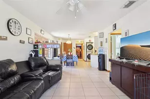 371 Cocoa Ct, Kissimmee, FL 34758 - Photo 7