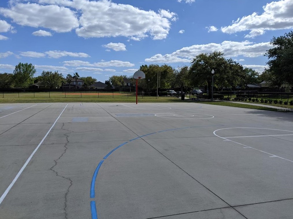 9037 Lee Vista Blvd, Orlando FL  32829-8334 exterior