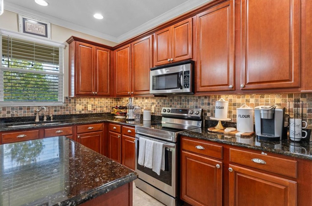 708 Legacy Park Dr, Casselberry FL  32707-2404 exterior