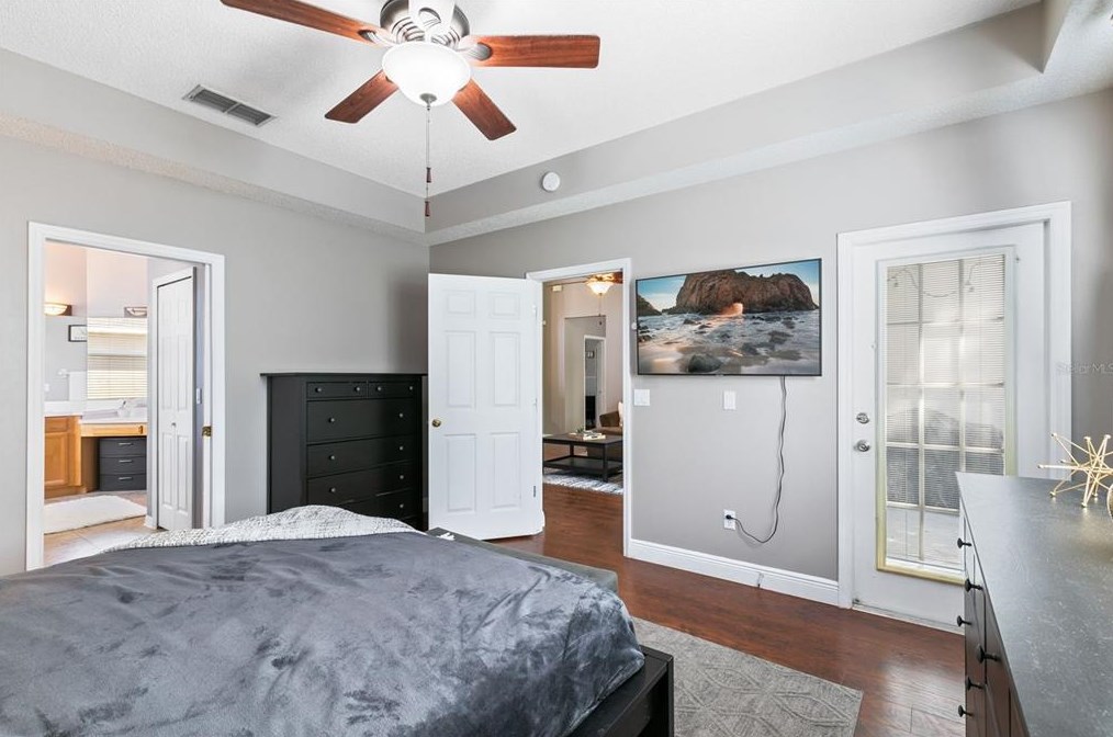 13556 Emeraldview Dr, Orlando FL  32828-8409 exterior