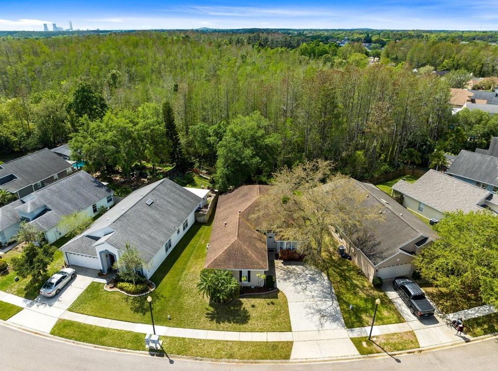 13556 Emeraldview Dr, Orlando FL  32828-8409 exterior