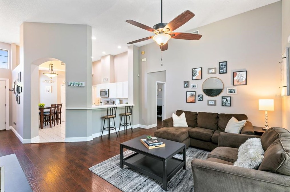 13556 Emeraldview Dr, Orlando FL  32828-8409 exterior