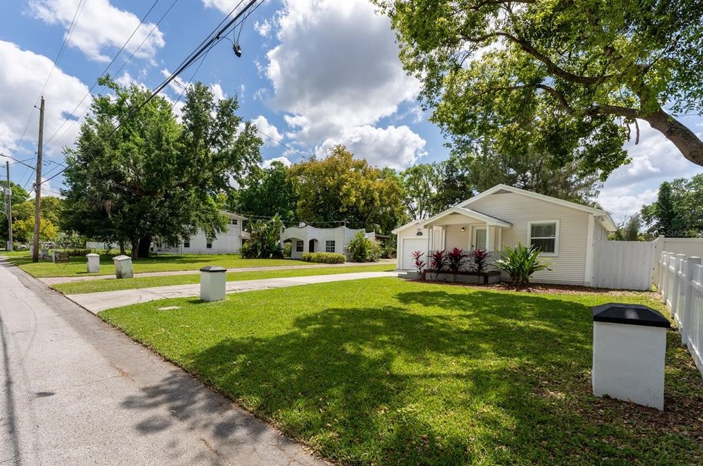 2110 Carlton Dr, Orlando FL  32806-3107 exterior