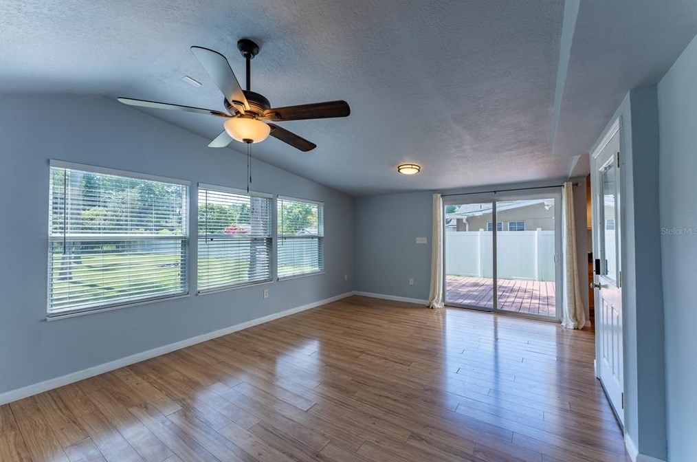 2110 Carlton Dr, Orlando FL  32806-3107 exterior