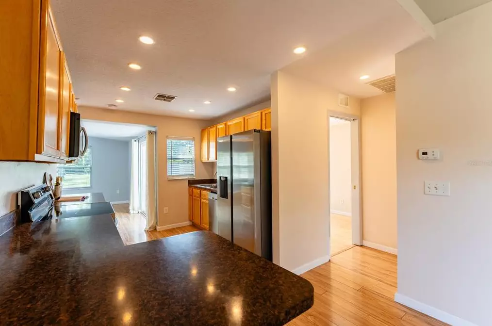 2110 Carlton Dr, Orlando FL  32806-3107 exterior