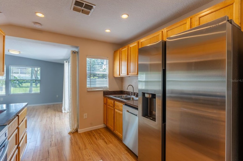 2110 Carlton Dr, Orlando FL  32806-3107 exterior