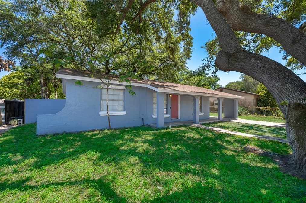 2219 Hartwell Ave, Sanford FL  32771-4255 exterior