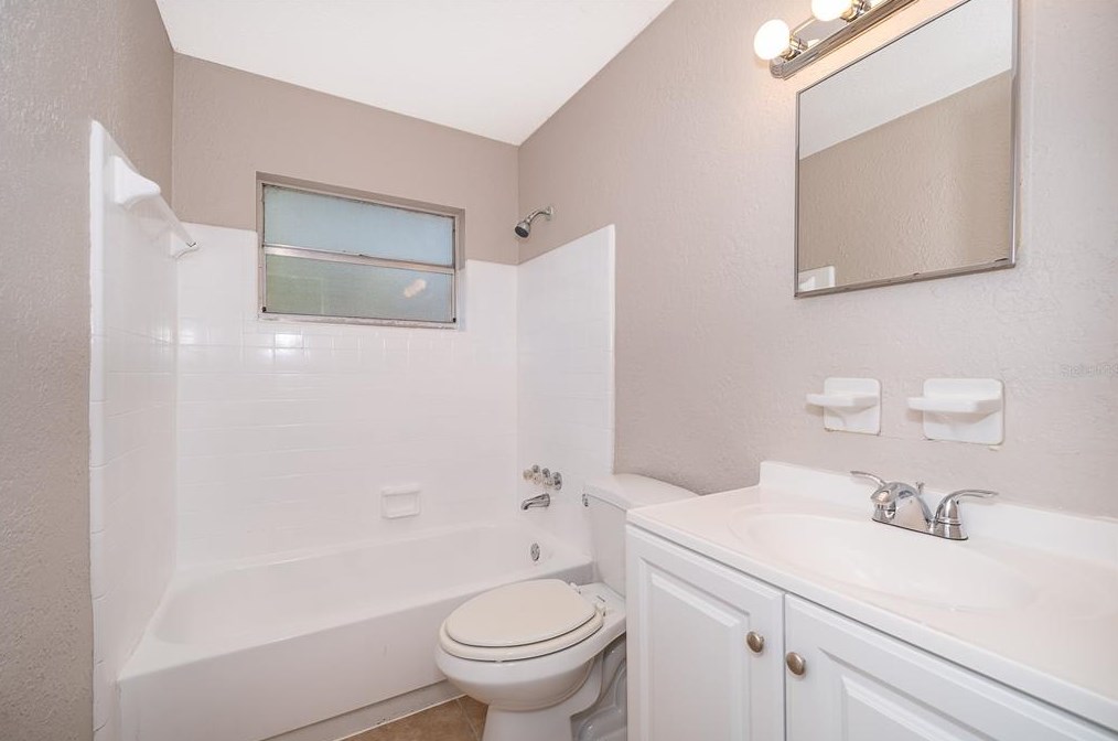 2219 Hartwell Ave, Sanford FL  32771-4255 exterior