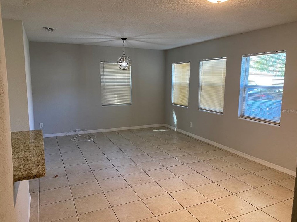 4914 Anzio St, Orlando FL  32819-8404 exterior