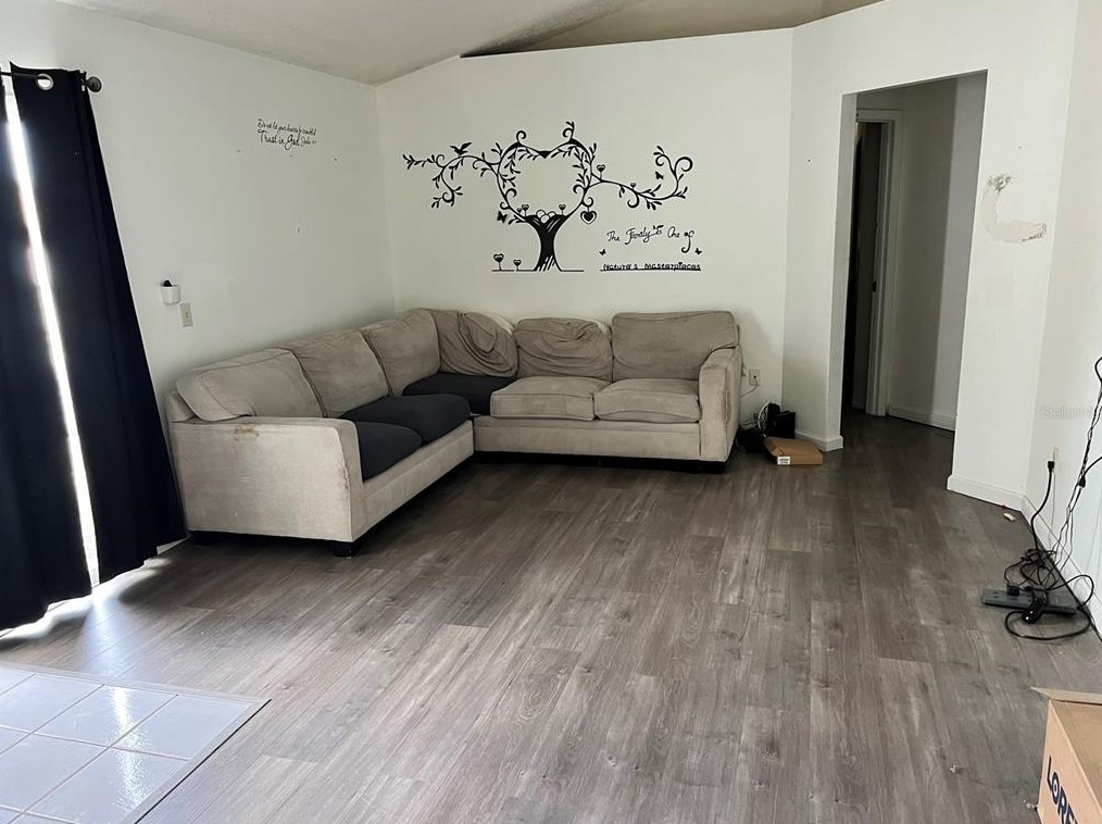 1132 Sherbrook Dr, Deltona FL  32725-3330 exterior