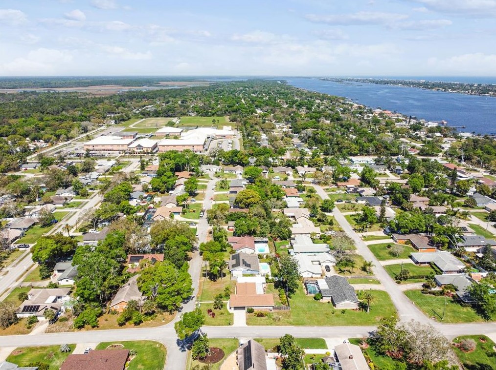 811 River Oak Dr, Ormond Beach FL  32174-4639 exterior