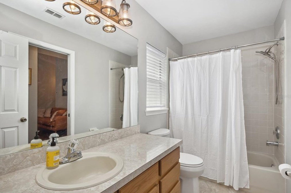 1261 Whispering Winds Ct, Apopka FL  32703-3705 exterior