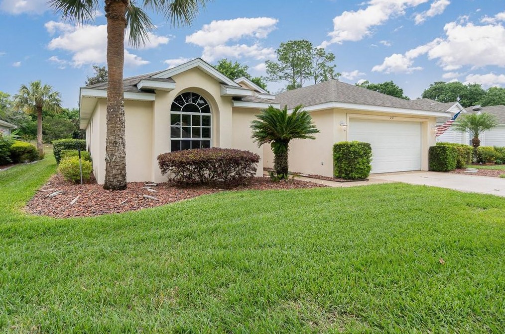 231 Juniper Way, Tavares FL  32778-5607 exterior