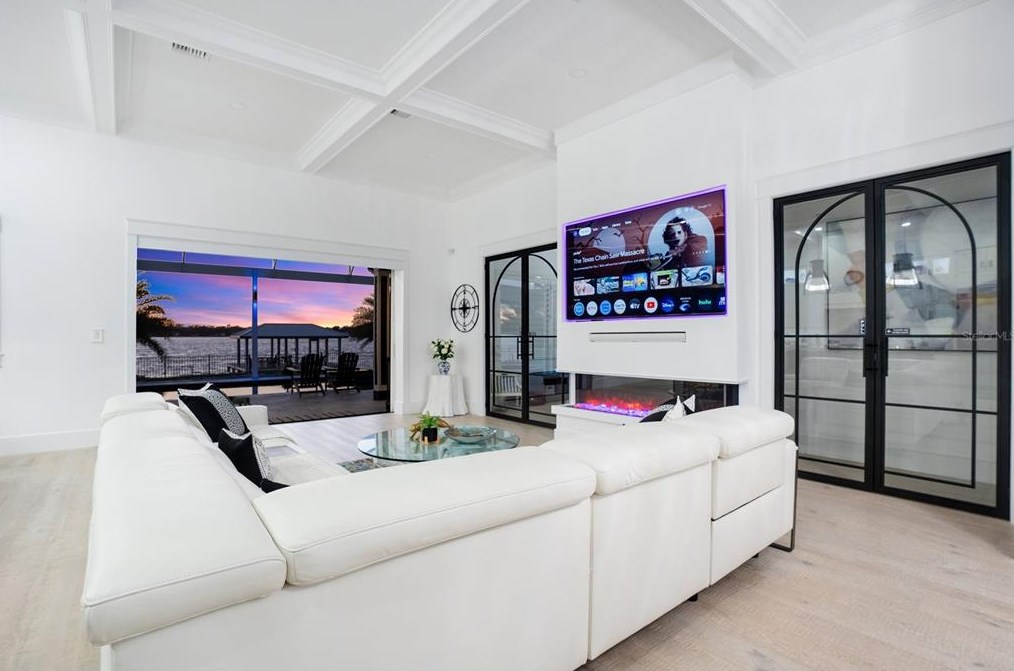 2203 Hoffner Ave, Orlando FL  32809-3533 exterior