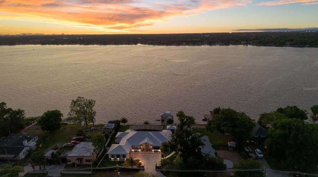 2203 Hoffner Ave, Orlando FL  32809-3533 exterior