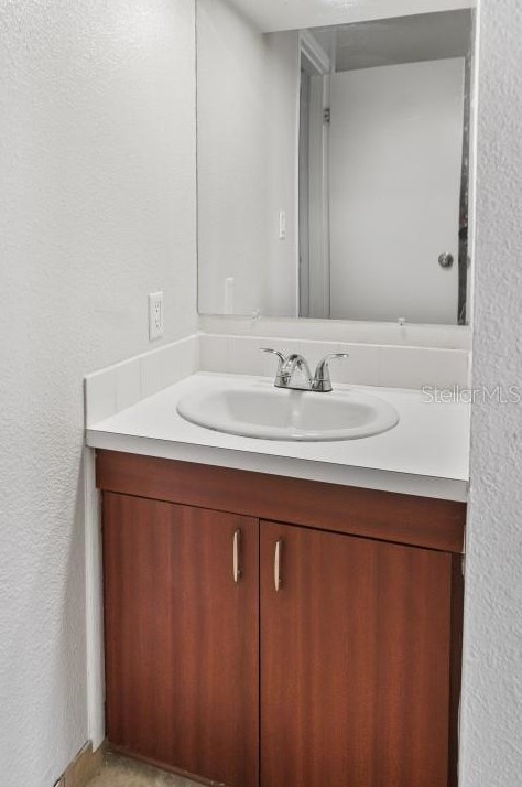 1136 Dara Cay Dr, Kissimmee FL 34741-6714 exterior