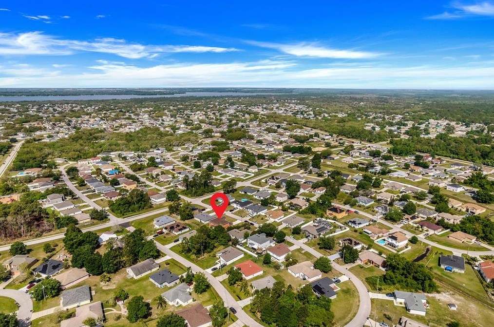 6 Flatfish Dr, Kissimmee FL  34759-4850 exterior