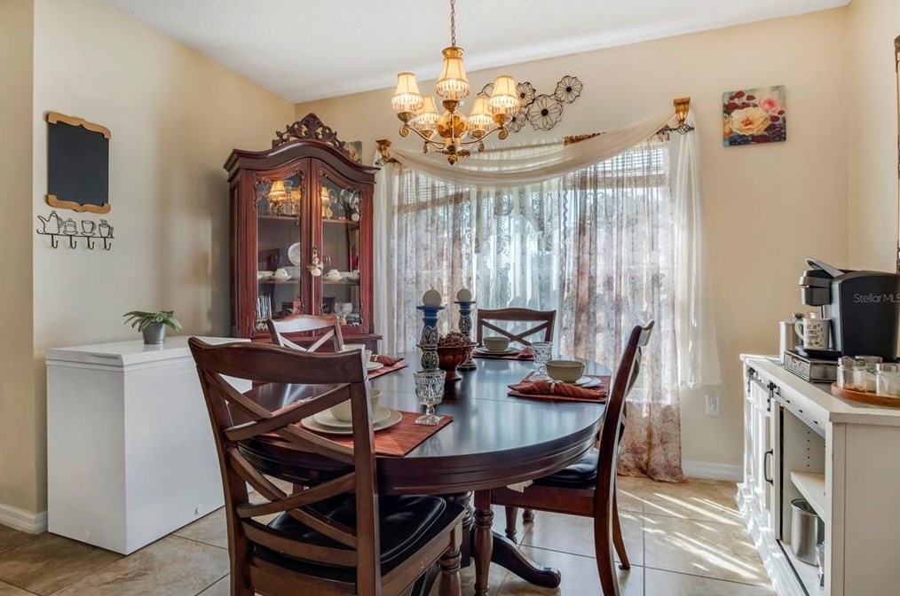 6 Flatfish Dr, Kissimmee FL  34759-4850 exterior